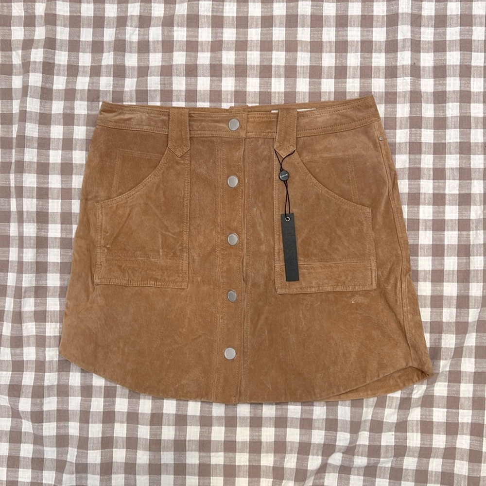 size 30 BLANKNYC tan 100% genuine leather suede mini skirt with pockets snaps